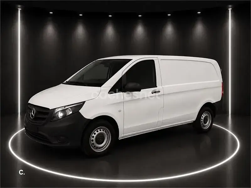 Usado Mercedes Vito Marco Polo 88 CV (64 kW) 2018 Blanco Van