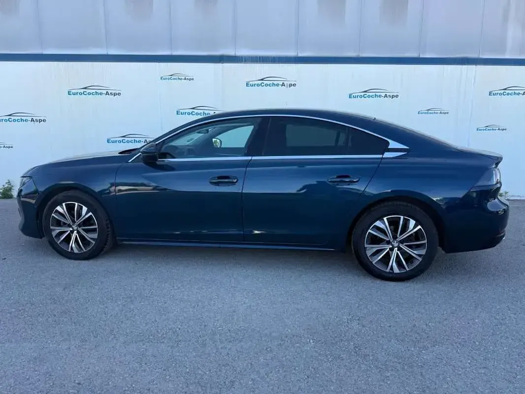 Usado Peugeot 508 Allure 131 CV (96 kW) 2021 Azul Berlina