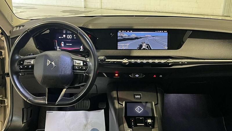 Usado DS Automobiles DS4 Bastille Plus 131 CV (96 kW) 2022 Gris Utilitario