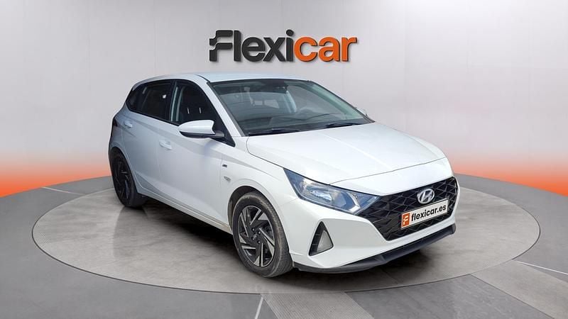 Usado Hyundai i20 101 CV (74 kW) 2022 Blanco Utilitario