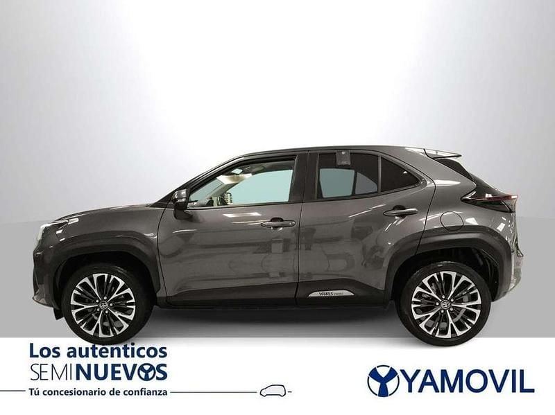 Usado Toyota Yaris Cross Style 116 CV (85 kW) 2022 Gris SUV