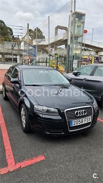 Negro Usado 2006 Audi A3 Ambition Berlina | 5990 € (Precio justo) - Imagen 1/4