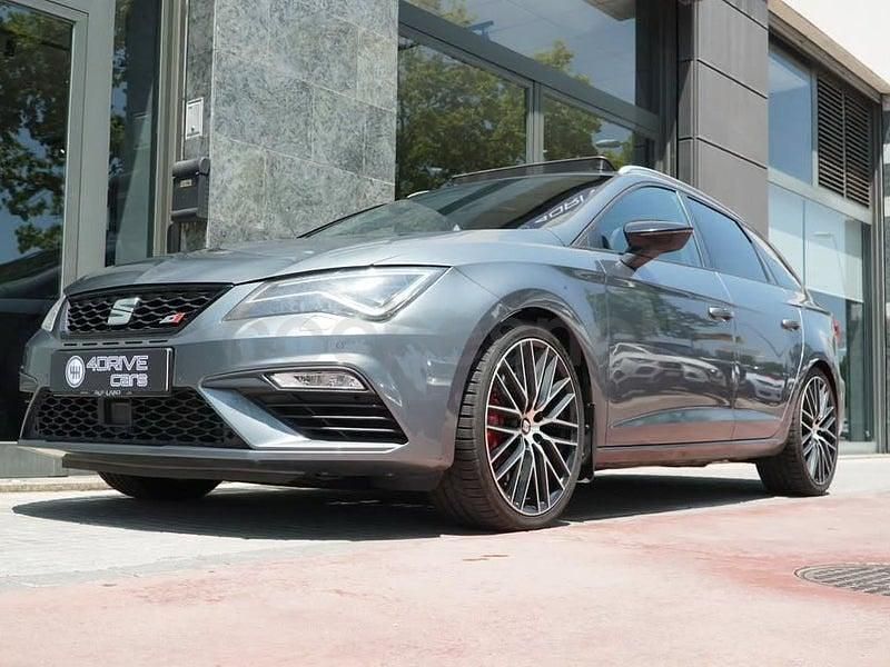 Usado Seat Leon CUPRA 300 CV (220 kW) 2017 Gris / plata Familiar
