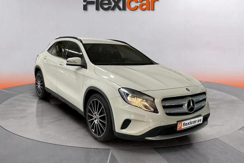 Blanco Usado 2016 Mercedes GLA180 SUV | 14.490 € (Precio justo) - Imagen 1/4