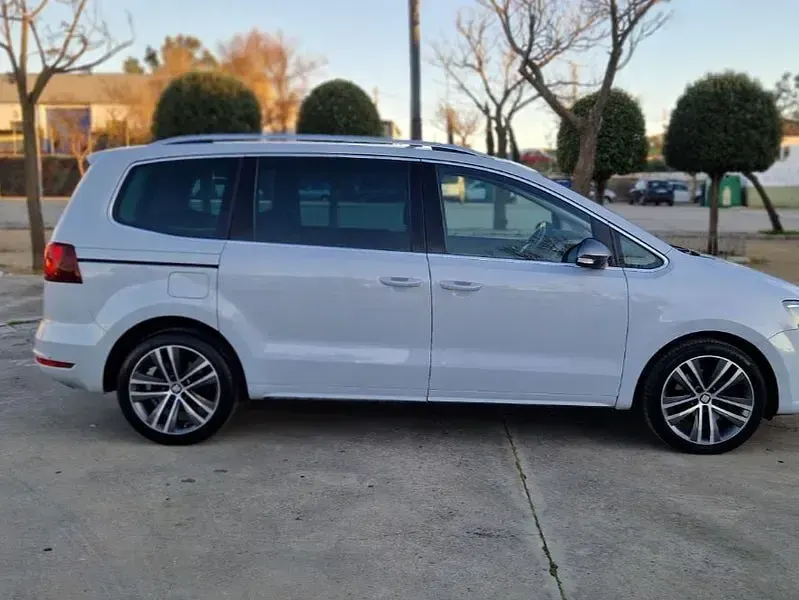 Usado Seat Alhambra XCELLENCE 177 CV (130 kW) 2020 Blanco Monovolumen