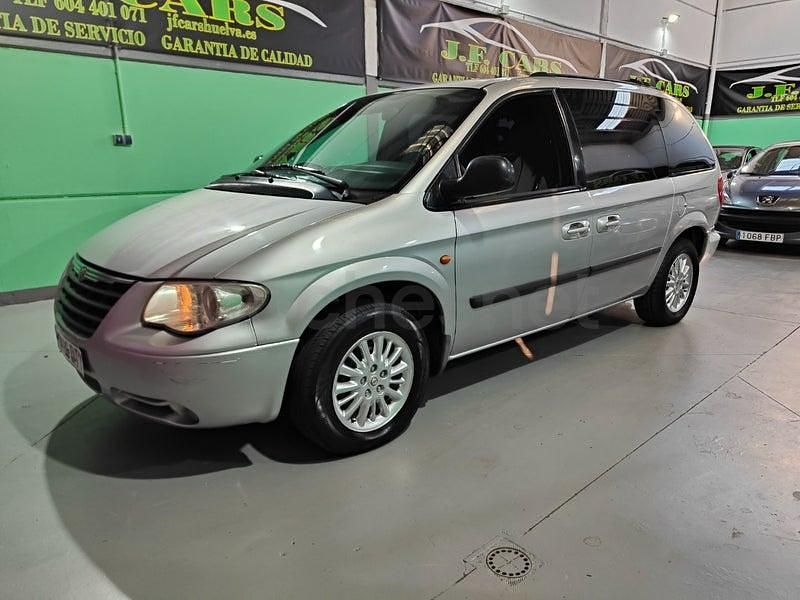 Usado Chrysler Voyager Limited 143 CV (105 kW) 2006 Gris / plata Monovolumen