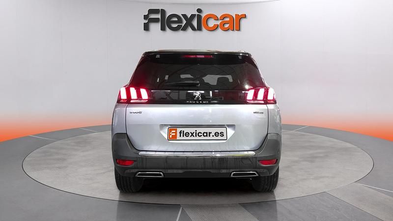 Usado Peugeot 5008 GT 131 CV (96 kW) 2021 Gris SUV