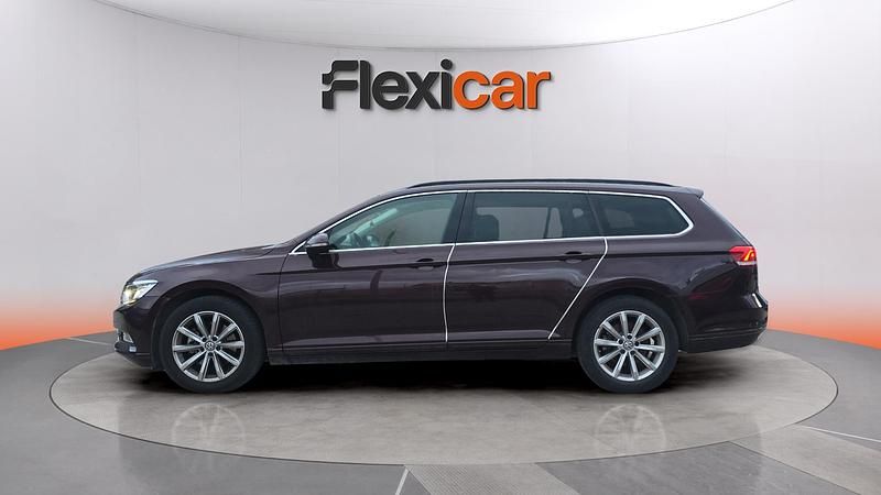 Usado VW Passat Advance 120 CV (88 kW) 2018 Verde Familiar