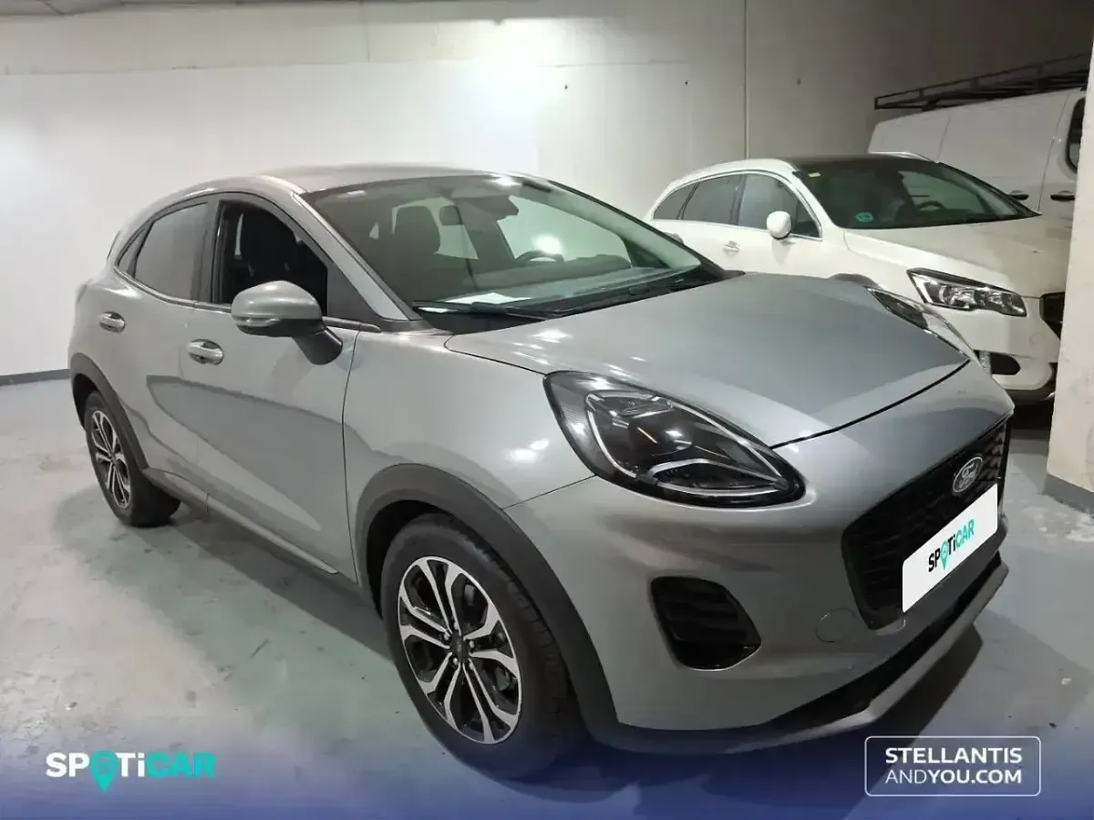 Usado Ford Puma Titanium 125 CV (91 kW) 2024 Gris SUV