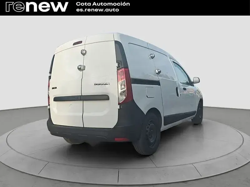 Usado Dacia Dokker Essentiel 100 CV (73 kW) 2021 Blanco Monovolumen
