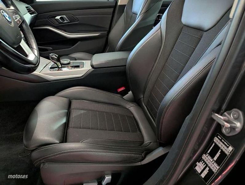 Usado BMW 318 Comfort Edition 156 CV (114 kW) 2022 Gris Familiar