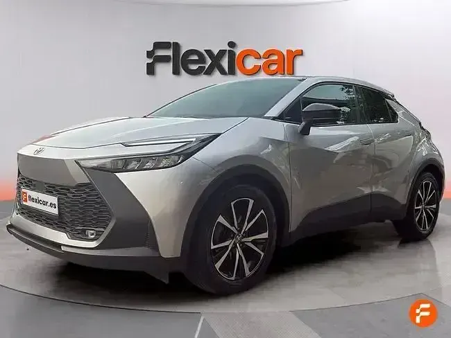 Usado Toyota C-HR Active 140 CV (102 kW) 2024 Gris SUV