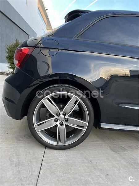 Usado Audi A1 Attraction 125 CV (91 kW) 2016 Negro Berlina