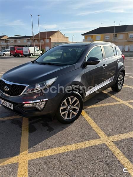 Usado Kia Sportage 115 CV (84 kW) 2016 Gris / plata SUV
