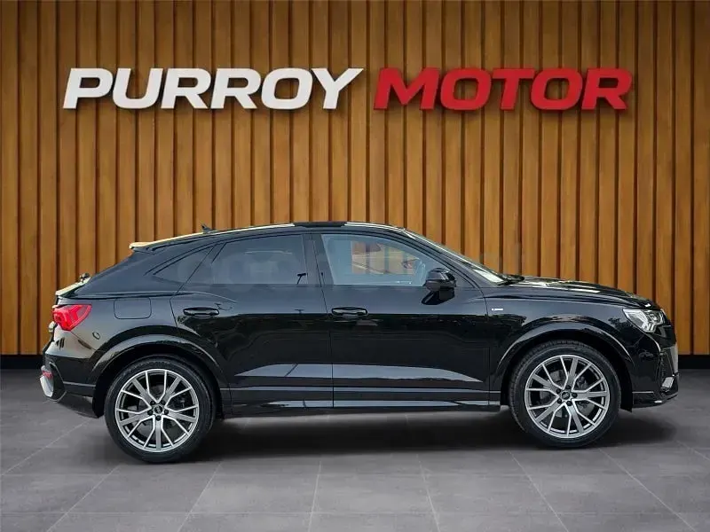 Usado Audi Q3 150 CV (110 kW) 2023 Negro SUV