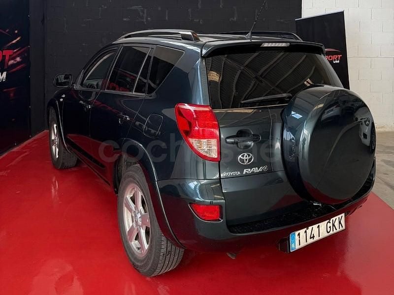 Usado Toyota RAV4 150 CV (110 kW) 2010 Verde SUV