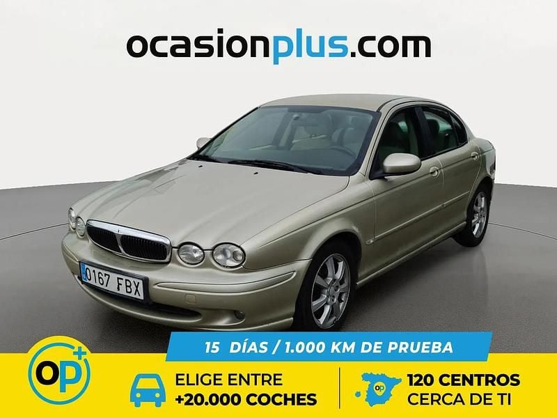 Begagnad Jaguar X-type Executive 155 HK (114 kW) 2006 Guld Sedan