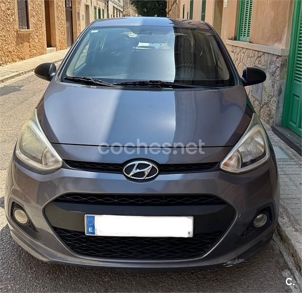 Gris / plata Usado 2015 Hyundai i10 Eco Utilitario | 5000 € (Super precio) - Imagen 1/4