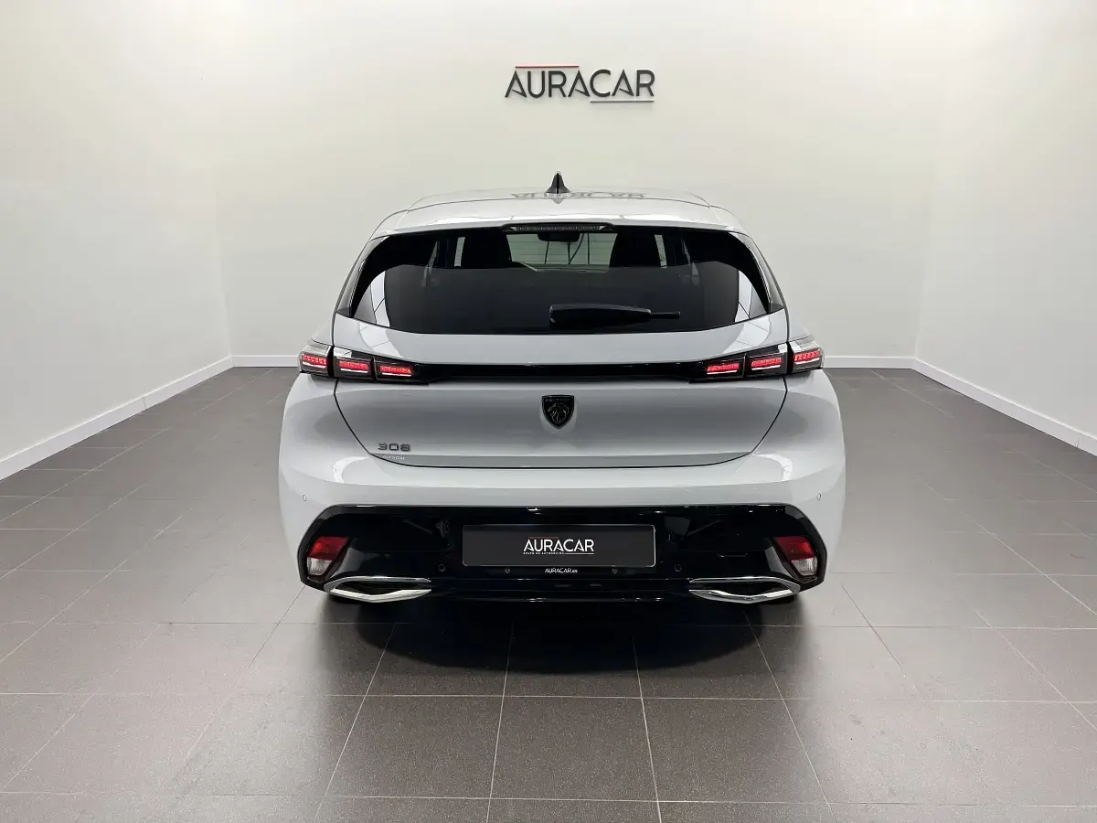 Usado Peugeot 308 Allure 145 CV (106 kW) 2025 Blanco Berlina