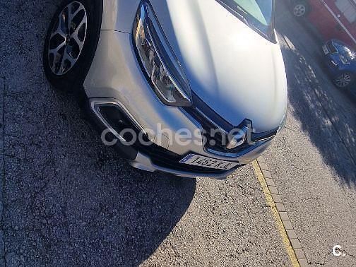 Usado Renault Captur Intens 90 CV (66 kW) 2018 Gris / plata SUV
