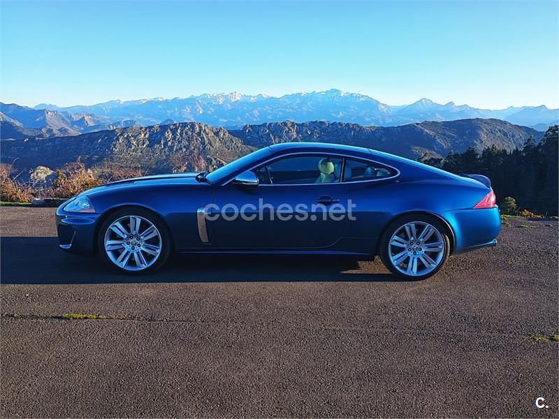 Usado Jaguar XKR 510 CV (375 kW) 2010 Azul Coupe