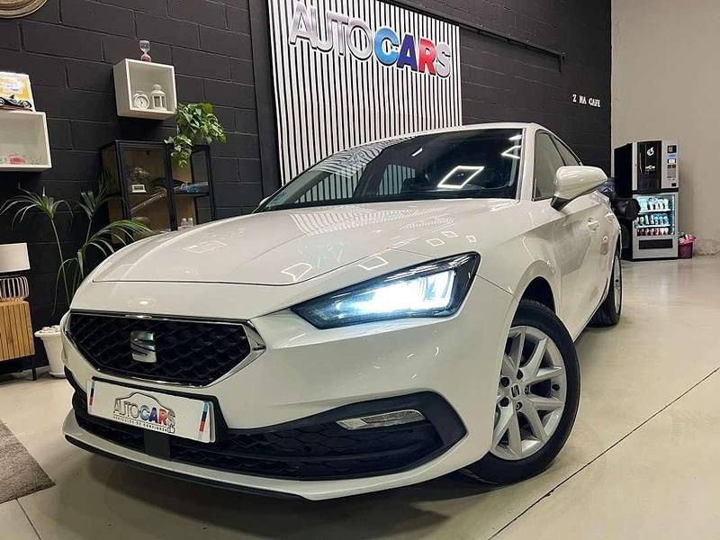 Usado Seat Leon ST Style 116 CV (85 kW) 2021 Blanco Familiar