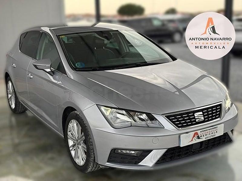 Usado Seat Leon XCELLENCE 130 CV (95 kW) 2020 Gris / plata Berlina