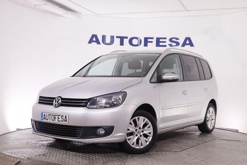Usado VW Touran Advance 140 CV (102 kW) 2013 Plata Monovolumen