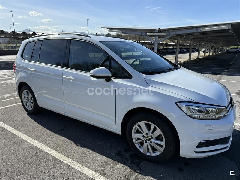Usado VW Touran Advance 150 CV (110 kW) 2020 Blanco Monovolumen
