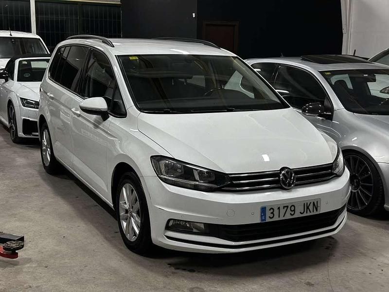 Blanco Usado 2016 VW Touran Sport Monovolumen | 12.500 € (Precio justo) - Imagen 1/4