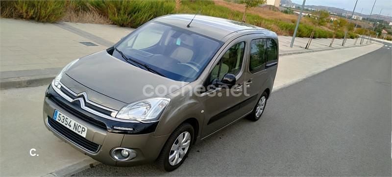Usado Citroën Berlingo Seduction 120 CV (88 kW) 2013 Marrón Monovolumen
