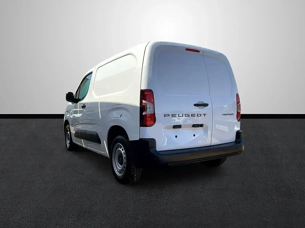 Usado Peugeot Partner S 100 CV (73 kW) 2024 Blanco Monovolumen