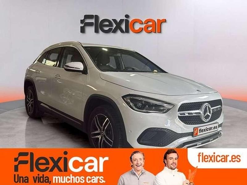 Usado Mercedes GLA200 150 CV (110 kW) 2021 Blanco SUV