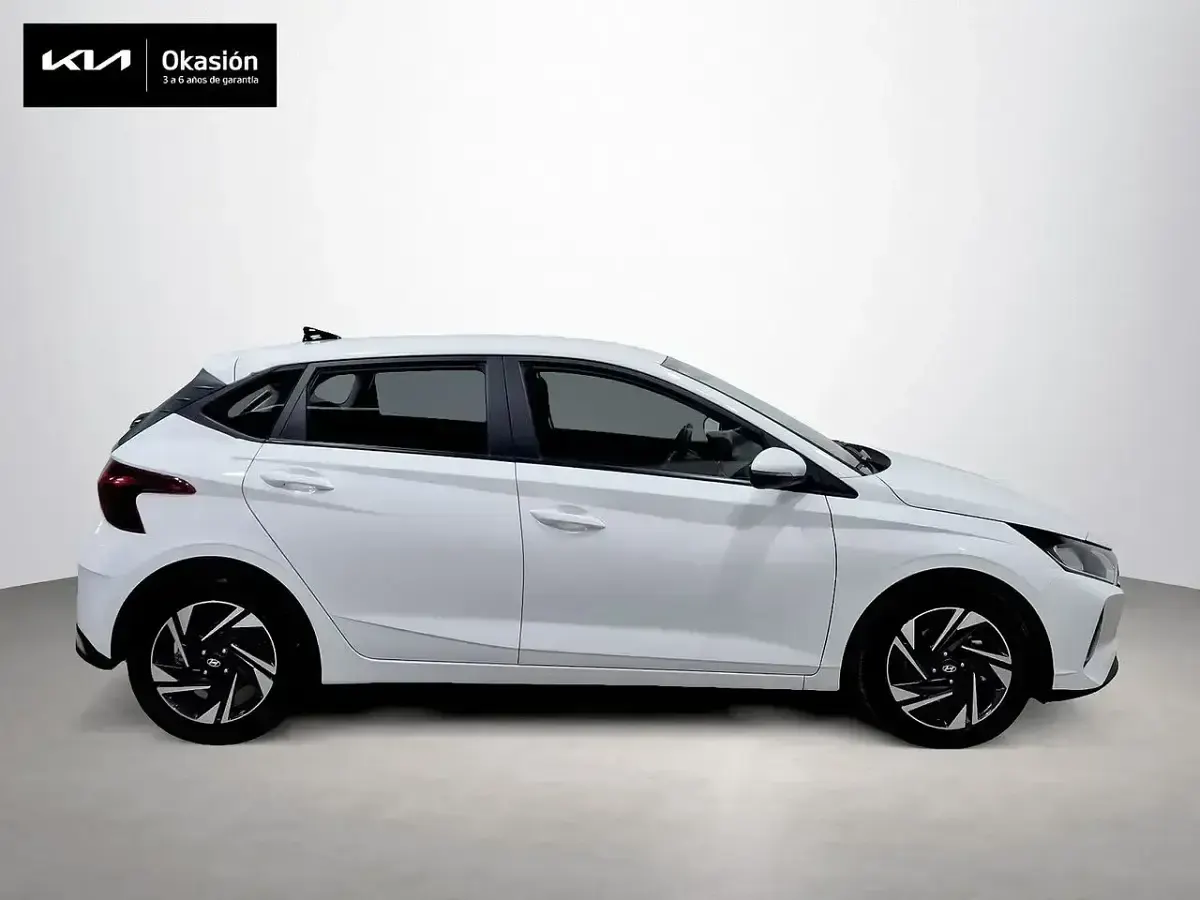 Usado Hyundai i20 100 CV (73 kW) 2023 Blanco Utilitario