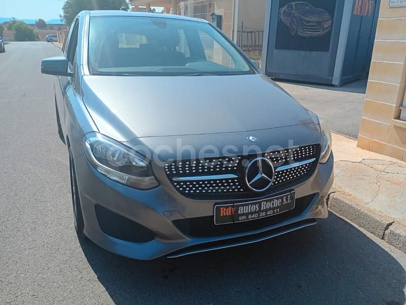 Gris / plata Usado 2017 Mercedes B180 Monovolumen | 15.200 € (Buen precio) - Imagen 1/4