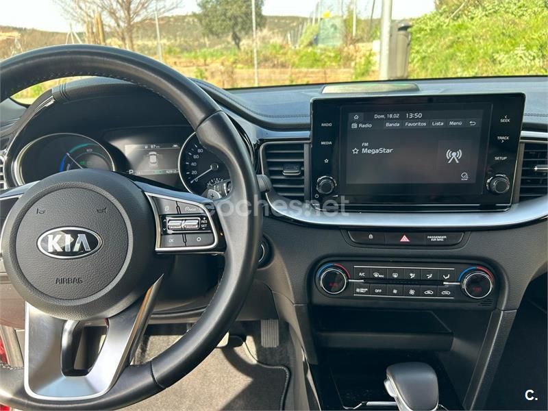 Usado Kia XCeed 141 CV (103 kW) 2021 Rojo SUV