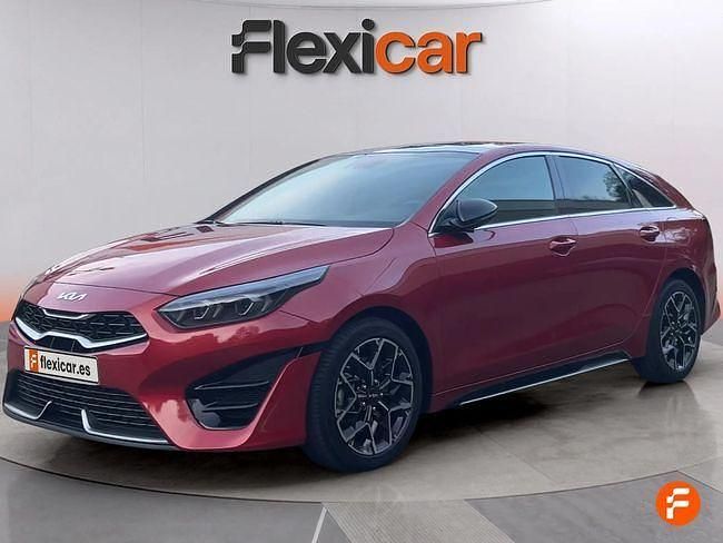 Usado Kia ProCeed GT-Line 120 CV (88 kW) 2022 Rojo Utilitario