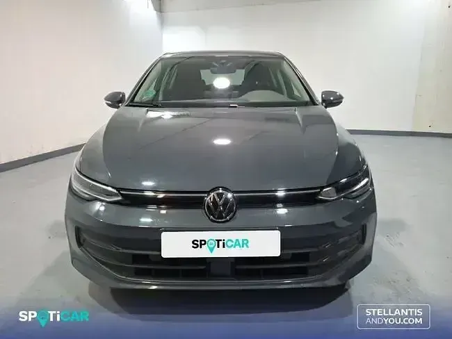 Usado VW Golf VIII 115 CV (84 kW) 2025 Gris