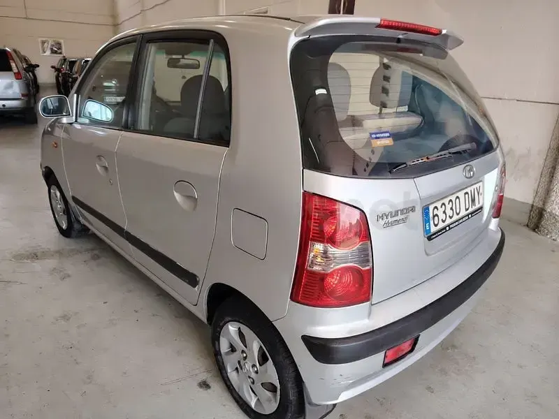 Usado Hyundai Atos GLS 59 CV (43 kW) 2005 Gris / plata Utilitario