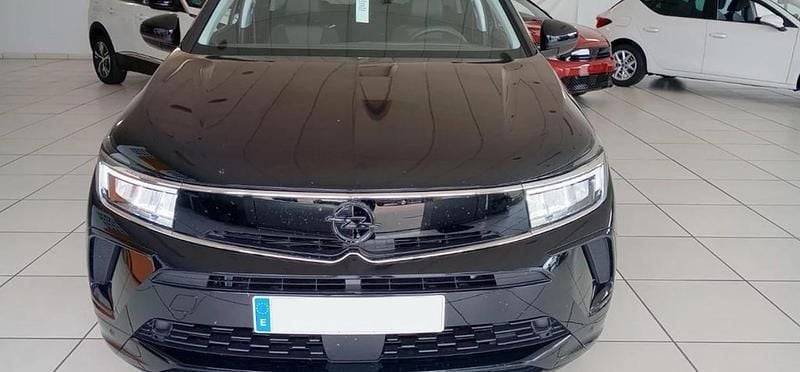 Usado Opel Grandland X Edition 131 CV (96 kW) 2024 Karbon black SUV