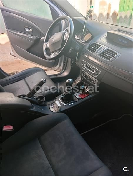 Gris / plata Usado 2013 Renault Mégane GrandTour Expression Familiar | 2900 € (Caro) - Imagen 1/4