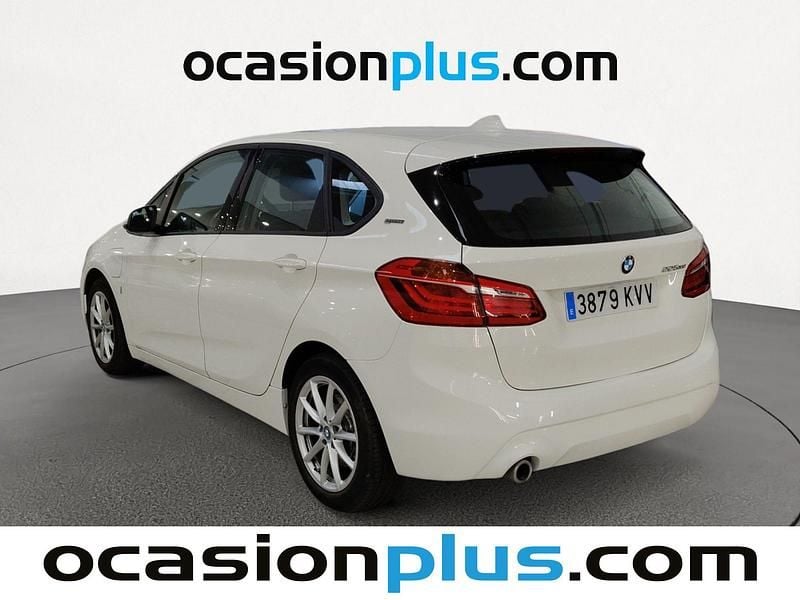 Usado BMW 225 Active Tourer iPerformance 224 CV (164 kW) 2019 Blanco Monovolumen