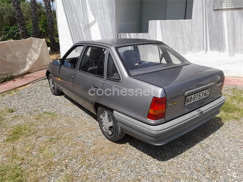 Usado Opel Kadett S 82 CV (60 kW) 1989 Marrón Utilitario