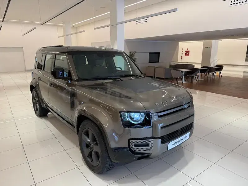 Usado Land Rover Defender SE 249 CV (183 kW) 2025 Marrón SUV