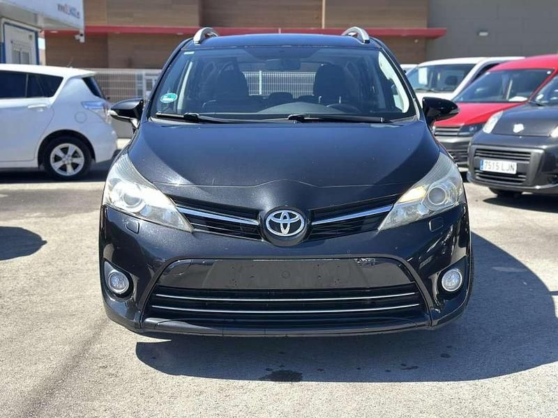 Usado Toyota Verso Comfort 111 CV (81 kW) 2015 Negro Monovolumen