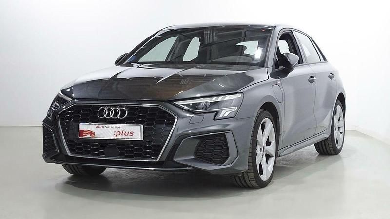 Usado Audi A3 Sportback e-tron S-Line 204 CV (150 kW) 2021 Gris Utilitario