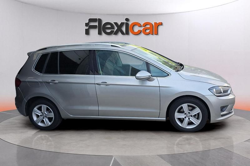 Usado VW Golf Sportsvan Advance 125 CV (91 kW) 2016 Gris Monovolumen