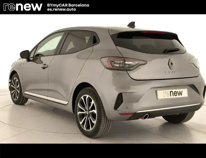 Usado Renault Clio V Techno 100 CV (73 kW) 2025 Gris Berlina