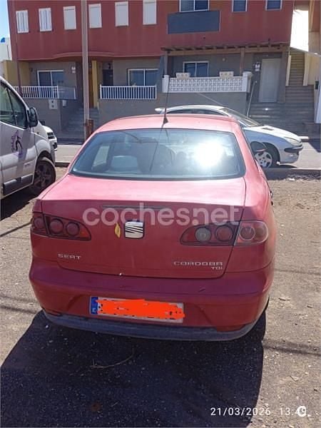 Usado Seat Cordoba Reference 100 CV (73 kW) 2007 Rojo Berlina
