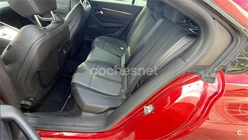 Usado Peugeot 508 Allure 130 CV (95 kW) 2023 Rojo Berlina